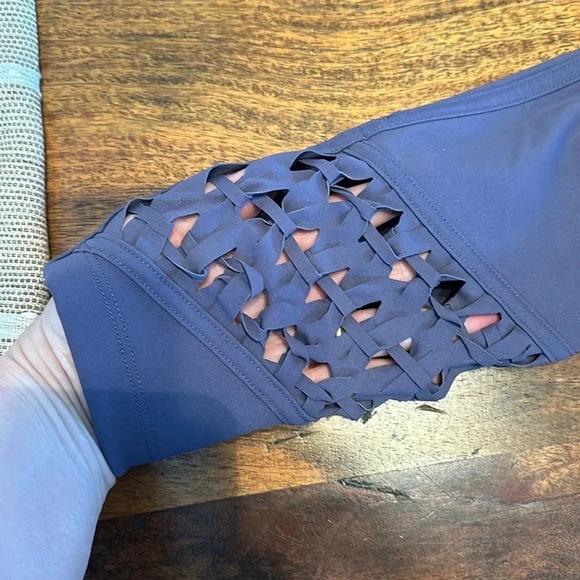 Free people movement leggings with braided detailing on legs. EUC size XS - Picture 3 of 6
